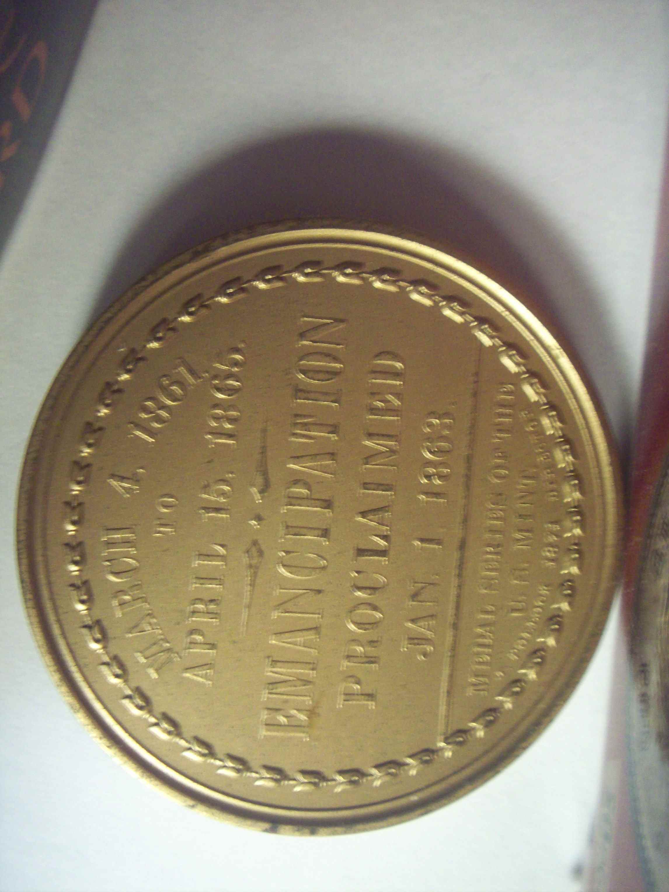 Abraham-Lincoln-Emancipation-Proclamation-Medal-Strong-Doubled-Die-REV-45mm-52g-Jan-1-St-1873-BU